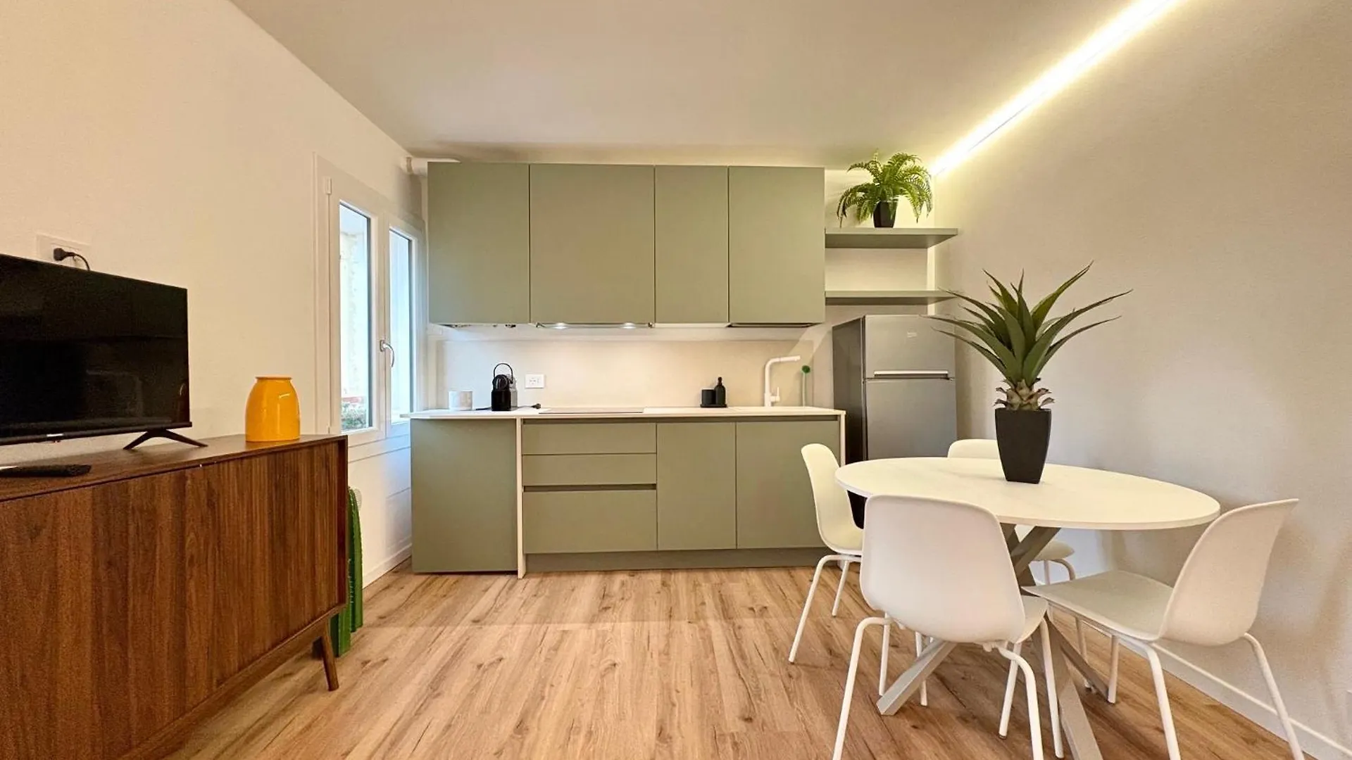Central Elegant Apartment In Verona Italy